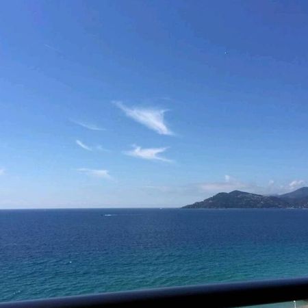 Appartement T2 Vue Panoramique C คานส์ ภายนอก รูปภาพ
