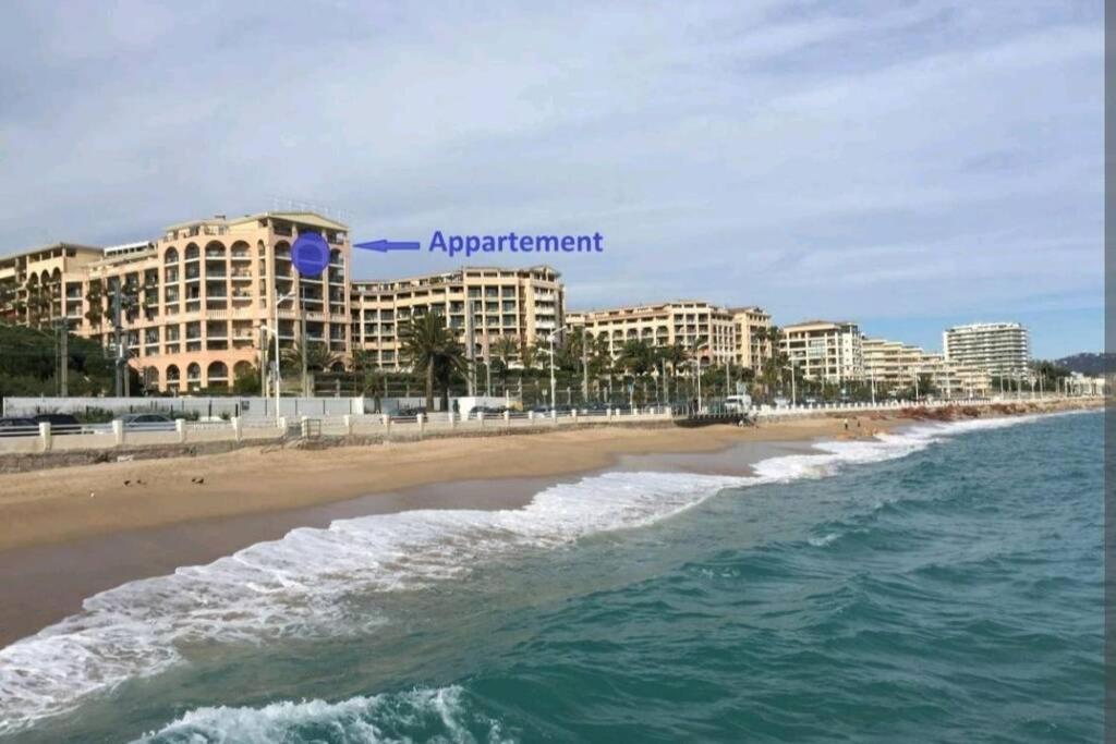 Appartement T2 Vue Panoramique C คานส์ ภายนอก รูปภาพ